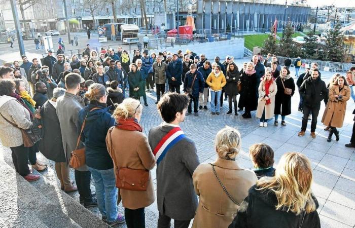 „Es waren fünf Tage voller Angst“: In Brest versammelte sich die mahoresische Gemeinde zur Schweigeminute