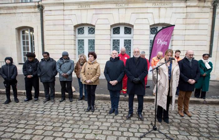 DIJON: Eine Schweigeminute zum Gedenken an die Opfer des Zyklons Chido in Mayotte