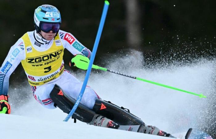 Vinatzer steigt nach ein paar Türen ein, Haugan liegt im letzten Slalom vor Weihnachten in Führung