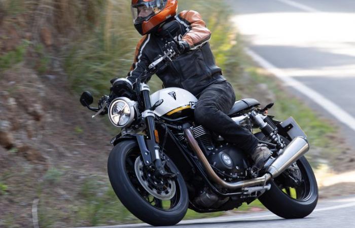 Beim Test der neuen Triumph Speed ​​Twin 1200 stellen wir fest, dass der klassische Sport auf dem Vormarsch ist