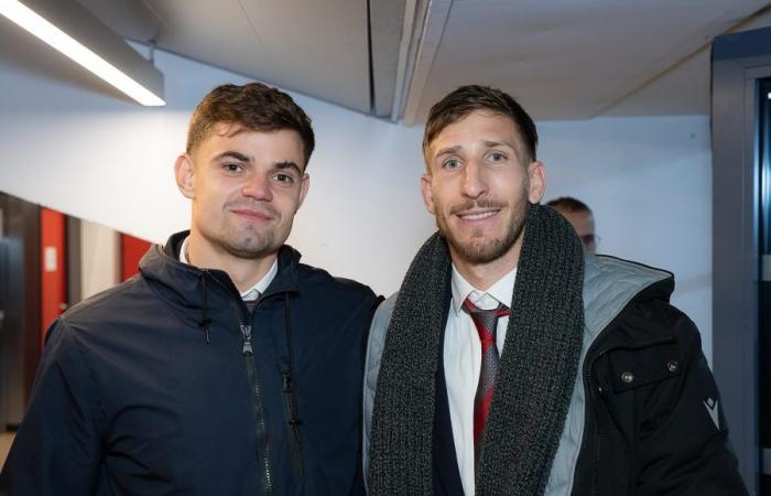 Die LOU Rugby VIP-Tribünen – Toulouse. Tolle Abendstimmung in Gerland –