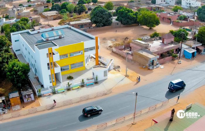 Die Abgeordnete Maguette Séne eröffnet das Frauenhaus Malicounda Bambara