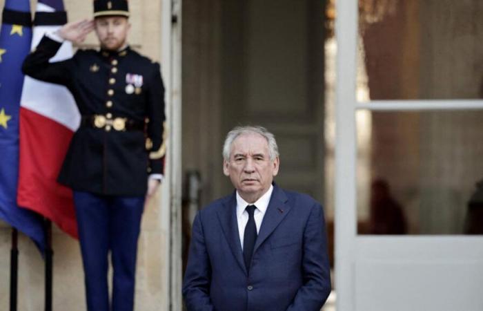 Die französische Regierung, Premierminister François Bayrou, gibt das neue Führungsteam bekannt