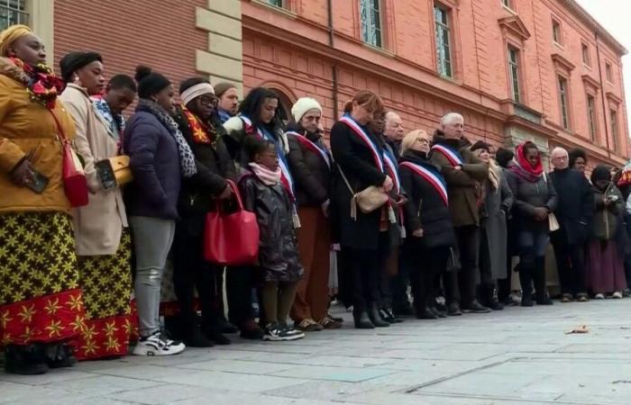 „Frankreich muss seiner Verantwortung gerecht werden“, meint ein Mahoraise am Rande der Staatstrauer