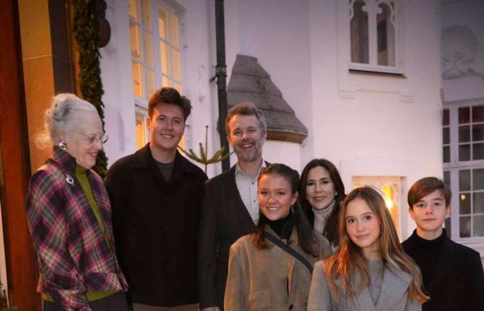 Die dänische Königsfamilie feiert ihr Weihnachtstreffen mit Königin Margrethe auf Schloss Marselisborg