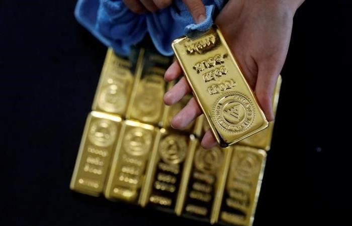 Der Goldpreis steigt, steht aber nach der restriktiven Entscheidung der Fed weiterhin unter dem Druck des starken Dollars. Von Investing.com