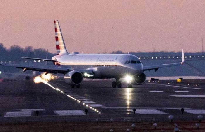 Alle American Airlines-Flüge wurden an Heiligabend wegen „technischer Probleme“ ausgesetzt: Dann kam die Kehrtwende