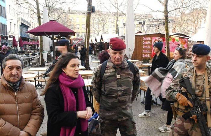 Carcassonne. Die Wachtruppe zur Unterstützung der Sicherung religiöser Gottesdienste und des Weihnachtszaubers