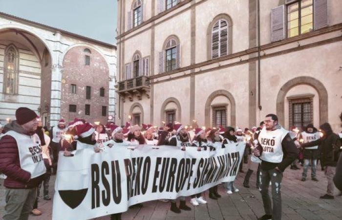 SIENA, FACKELPROZESS UND FLASHMOB VON BEKO-ARBEITERN