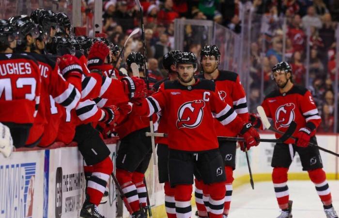 Nico Hischier, Timo Meier und die Devils lächeln