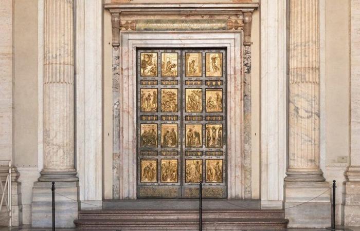 Der Papst: Die Heilige Pforte, die sich zu Weihnachten öffnet, lädt uns ein, einen Durchgang zu machen