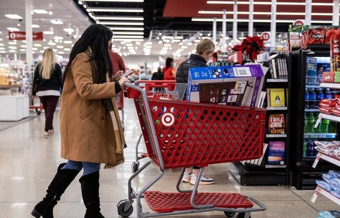 Zeiten, in denen beliebte Geschäfte an Heiligabend Shopping anbieten