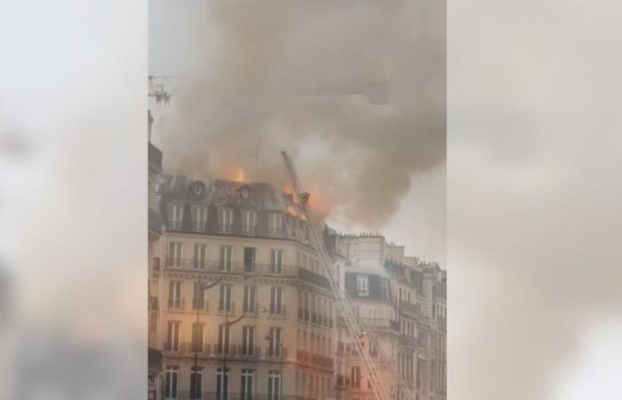 ein beeindruckender Brand in der Nähe des Bahnhofs Saint-Lazare