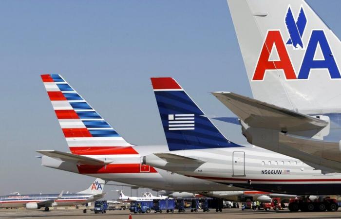 USA, American Airlines-Flüge werden nach dem Stopp aufgrund technischer Probleme wieder aufgenommen