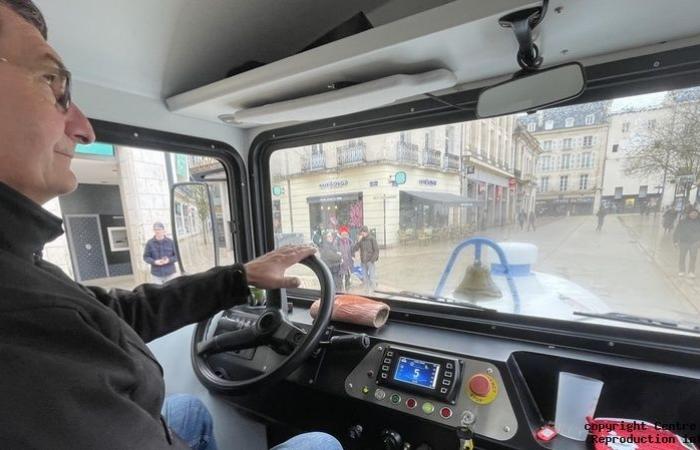 Poitiers: eine Stunde mit dem kleinen Zug vom Stadtzentrum entfernt