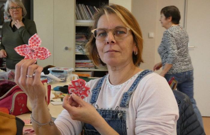 Näherinnen aus Vire in der Normandie stellen im Universitätskrankenhaus Caen 200 Decken für sehr frühgeborene Babys her