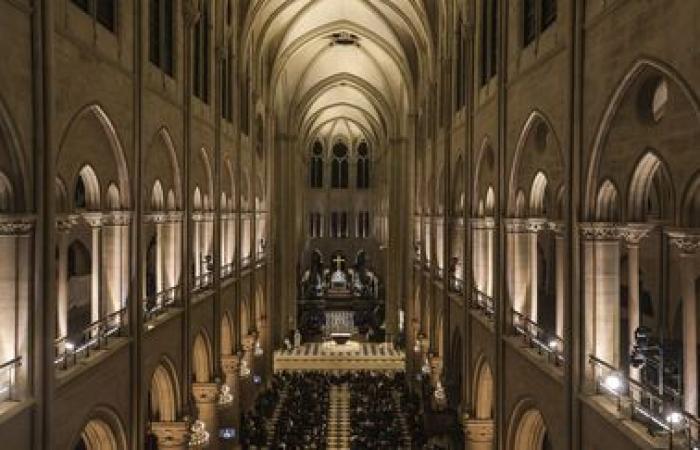 IN BILDERN. Tausende Menschen versammelten sich in Notre-Dame de Paris zu den ersten Weihnachtsmessen seit der Wiedereröffnung der Kathedrale