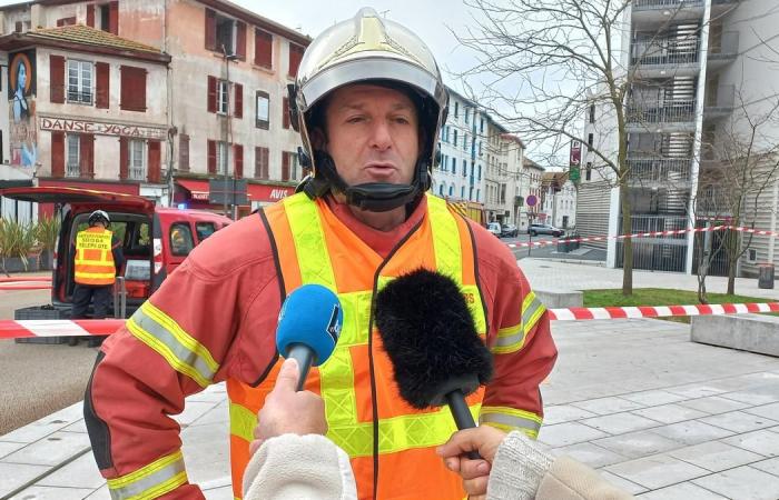 Ein Feuer zerstört einen Boden und das Dach des Hotel-Restaurants Le Monte Carlo in Bayonne