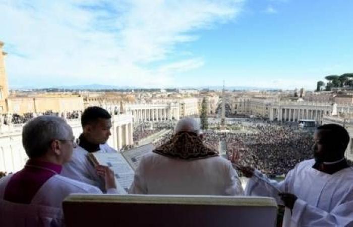 VATIKAN/URBI ET ORBI – Weihnachten, der Papst: Die Barmherzigkeit beseitigt Hass und Rache, lasst uns die Türen für Gesten des Dialogs öffnen