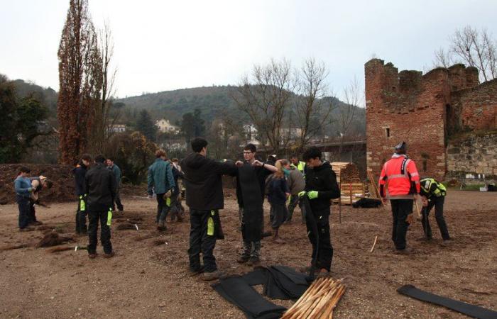 Der Stadtwald wurzelt in der Pal-Ebene in Cahors mit dem Lycée des Territoires