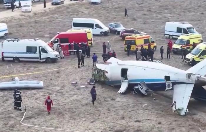 38 Menschen sterben bei Flugzeugabsturz