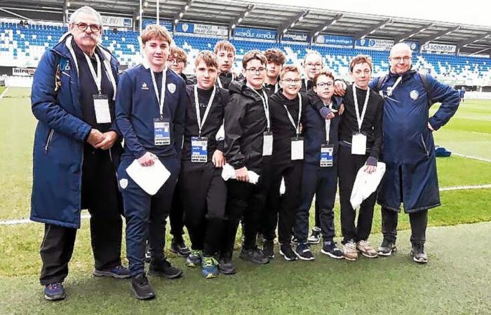 Die jungen Rugbyspieler aus Landerneau waren Ballsammler in Vannes