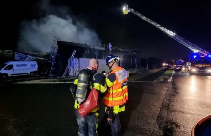 Zweifel. Ein Geschäftsgebäude, das am Silvesterabend in Étupes durch einen Brand teilweise zerstört wurde