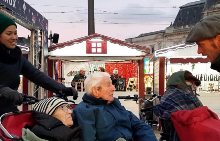 VIDEO. Dank dieser Dreiräder können auch ältere Menschen die Weihnachtsbeleuchtung in Le Mans genießen