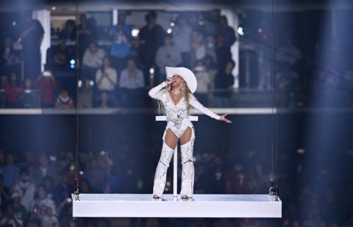 Zusammenfassung von Beyoncés Auftritt in der NFL-Halbzeitshow am Weihnachtstag