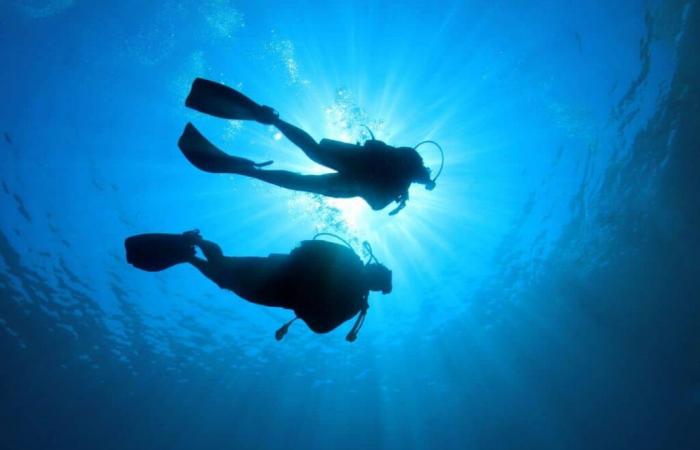 Nachdem dieser Mann den Rekord für die Zeit, die er unter Wasser verbracht hat, gebrochen hat, will er nicht mehr an die Oberfläche