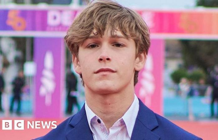 Hommage an den Baby Driver-Schauspieler