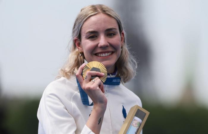 Paris 2024. Nach ihrer Goldmedaille wird Riviera-Triathletin Cassandre Beaugrand von „L’Équipe“ zum „Champion of Champions“ gekürt