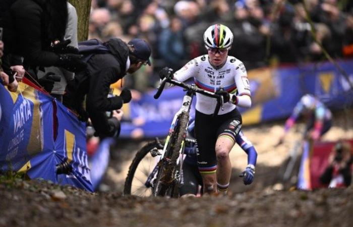 Dominante Fem van Empel holt sich in Gavere den siebten Saisonsieg: „Knieschmerzen sind noch nicht ganz verschwunden, aber ich fühlte mich wieder zu 100 Prozent bereit“