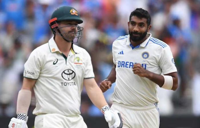 Bumrah hat drei Wickets, während Indien spät in Melbourne hart zurückschlägt