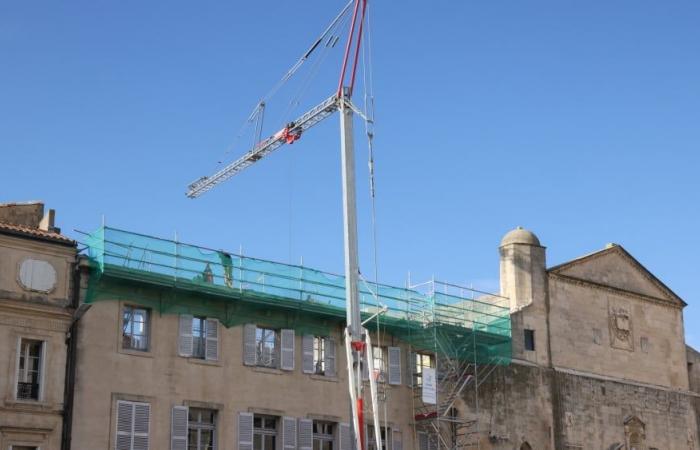 Was steckt hinter den laufenden Arbeiten am Place de la République in Arles?