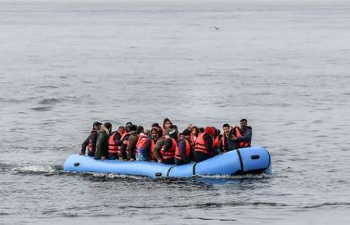 Mehr als 60 Migranten an Bord eines Bootes wurden auf See vor der Küste von Pas-de-Calais gerettet