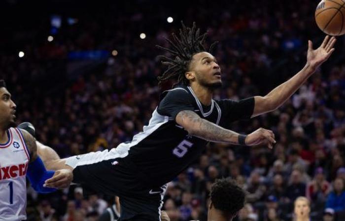 Zurück auf der Spurs-Bank muss sich Stephon Castle anpassen • Basket USA