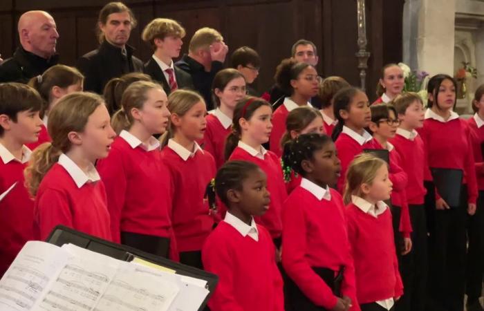 „Ich finde es wunderbar, wir haben das Gefühl, beim Singen wegzufliegen“, der Kinderchor der Bretagne nimmt am Programm „Der beste Chor Frankreichs“ teil