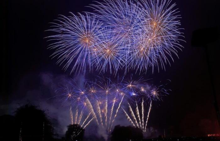 Wo kann man in Haute-Savoie, Savoyen und der Schweiz ein Feuerwerk für einen magischen Abend genießen?