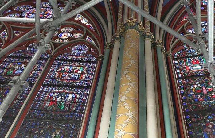 Stéphane Bern ist gegen zeitgenössische Buntglasfenster in Notre-Dame de Paris