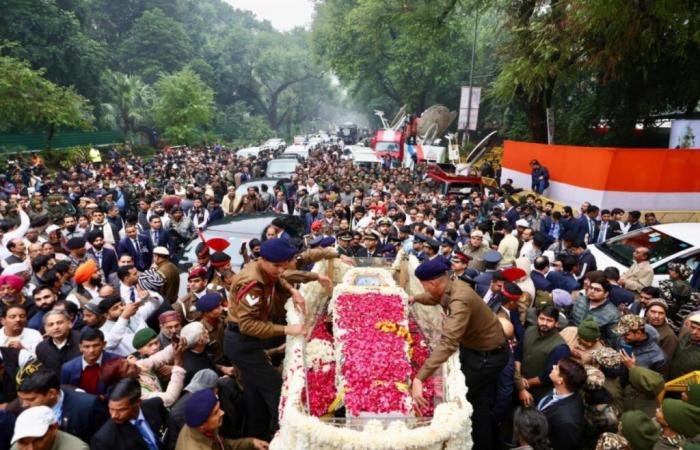 In Indien Staatsbegräbnis des ehemaligen Premierministers Singh