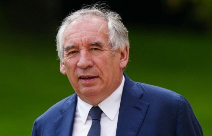 François Bayrou verschiebt auf der Suche nach „konkreten Lösungen“ seinen Besuch in Mayotte um einen Tag