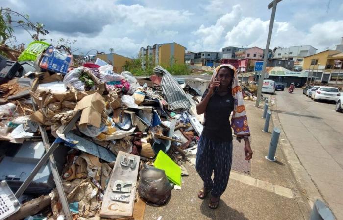 die schwierige Abfallbehandlung in Mayotte nach dem Durchzug des Zyklons Chido