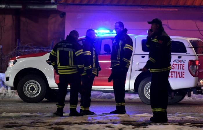 Mindestens zehn Tote, darunter zwei Minderjährige, bei einer Schießerei in einem Restaurant