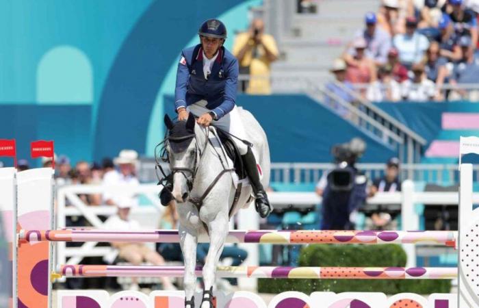 „Der Schmerz ist immens“… Stéphane Landois sieht, wie Chaman entfernt wird, das Pferd, mit dem er bei den Olympischen Spielen Silber gewonnen hat