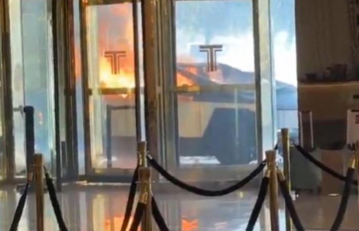 Schrecken in Las Vegas: Tesla Cybertruck explodiert vor Trump Hotel