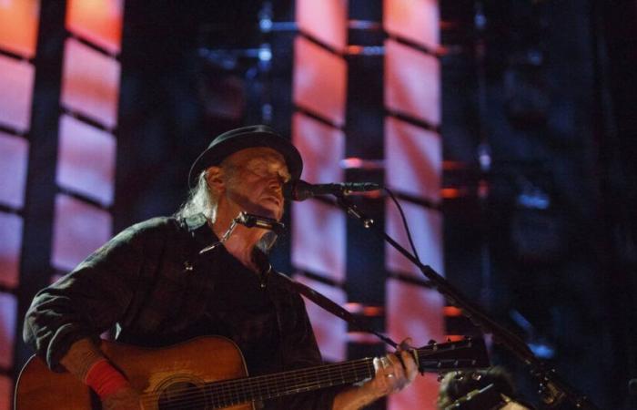 Neil Young gibt bekannt, dass er nicht in Glastonbury singen wird und greift die BBC – Libération an