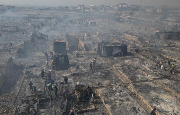 In Accra verwüstet ein Großbrand Ghanas wichtigsten Second-Hand-Kleidungsmarkt