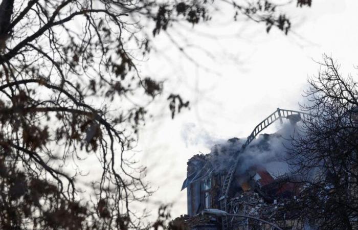 ein Toter nach russischen Bombenanschlägen im Süden des Landes