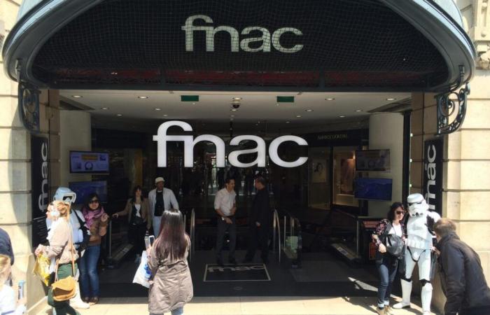 Das legendäre Fnac auf den Champs Elysées wird seine Türen schließen (und alles liquidieren)